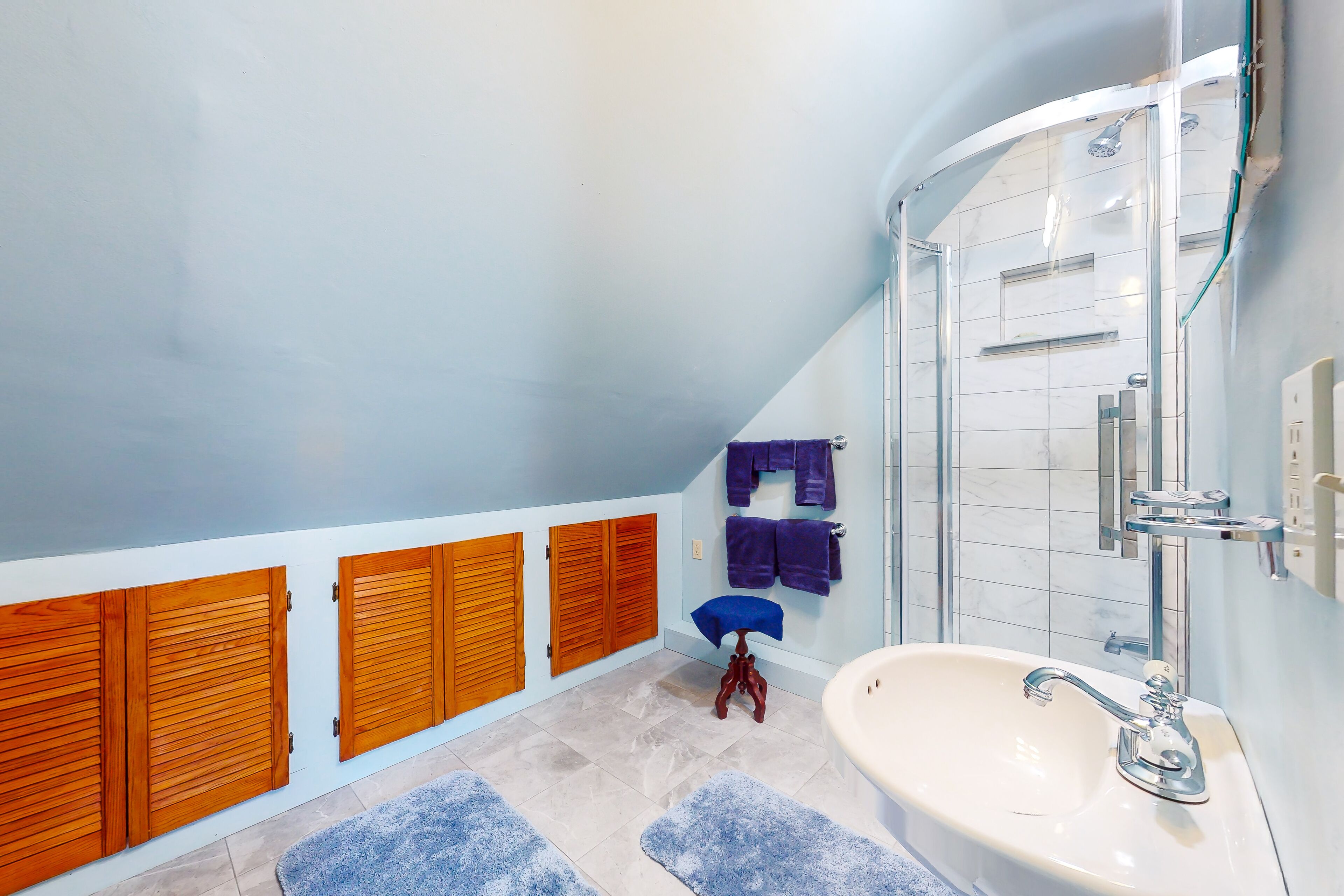 Charming homestead with a rooftop deck, firepit, & well-equipped kitchen