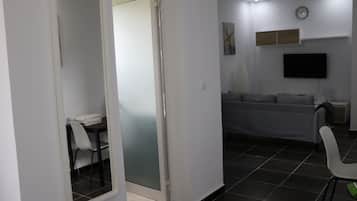 1 habitación, internet y ropa de cama