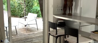 Studio Avec Terrasse et Pergola Dans Propriété Calme et Sécurisée