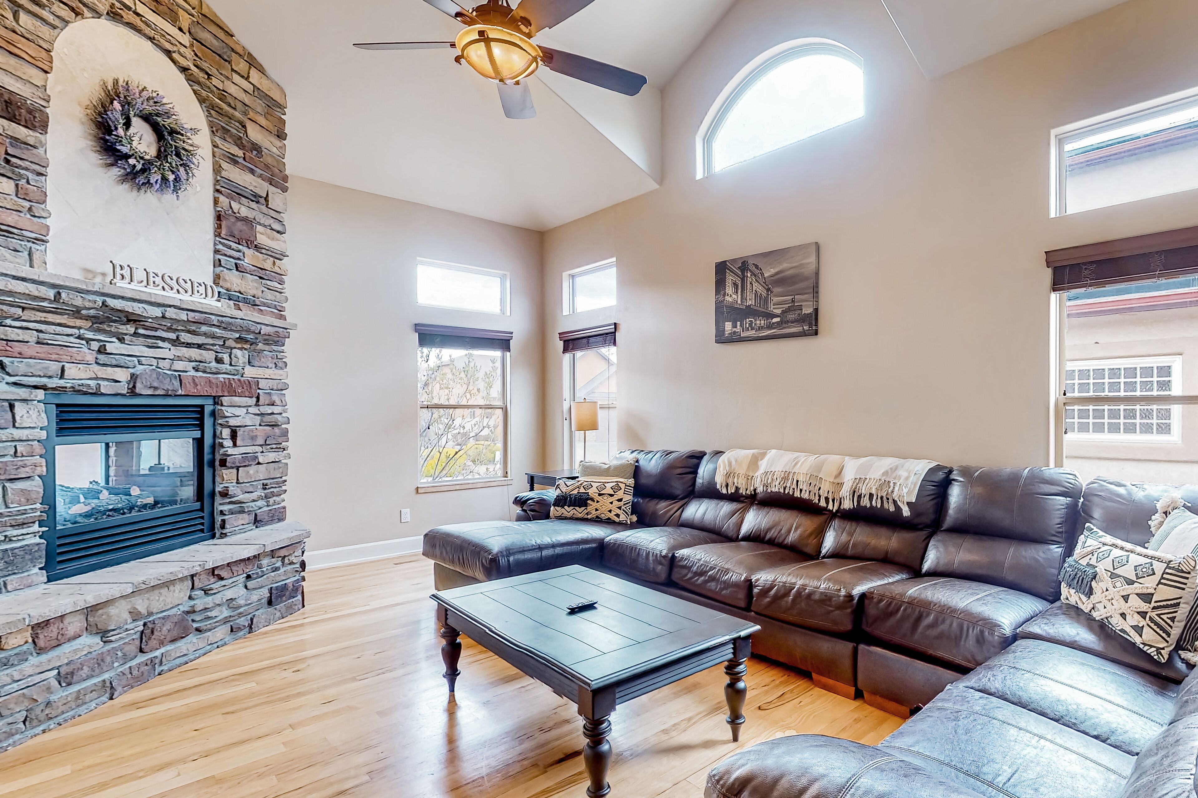 Dog-friendly home with grill, patio, foosball table, fireplace, & streaming