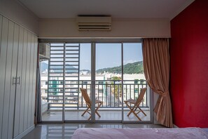 Classic Twin Room | In-room safe, desk, soundproofing, free WiFi - Santi White House Patong Hotel (Patong)