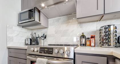 Upscale stylish entire 4B2B house with amazing views