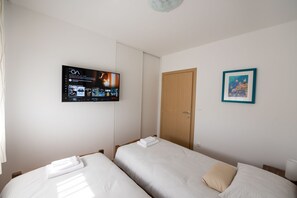 2 soverom, internettilgang og sengetøy