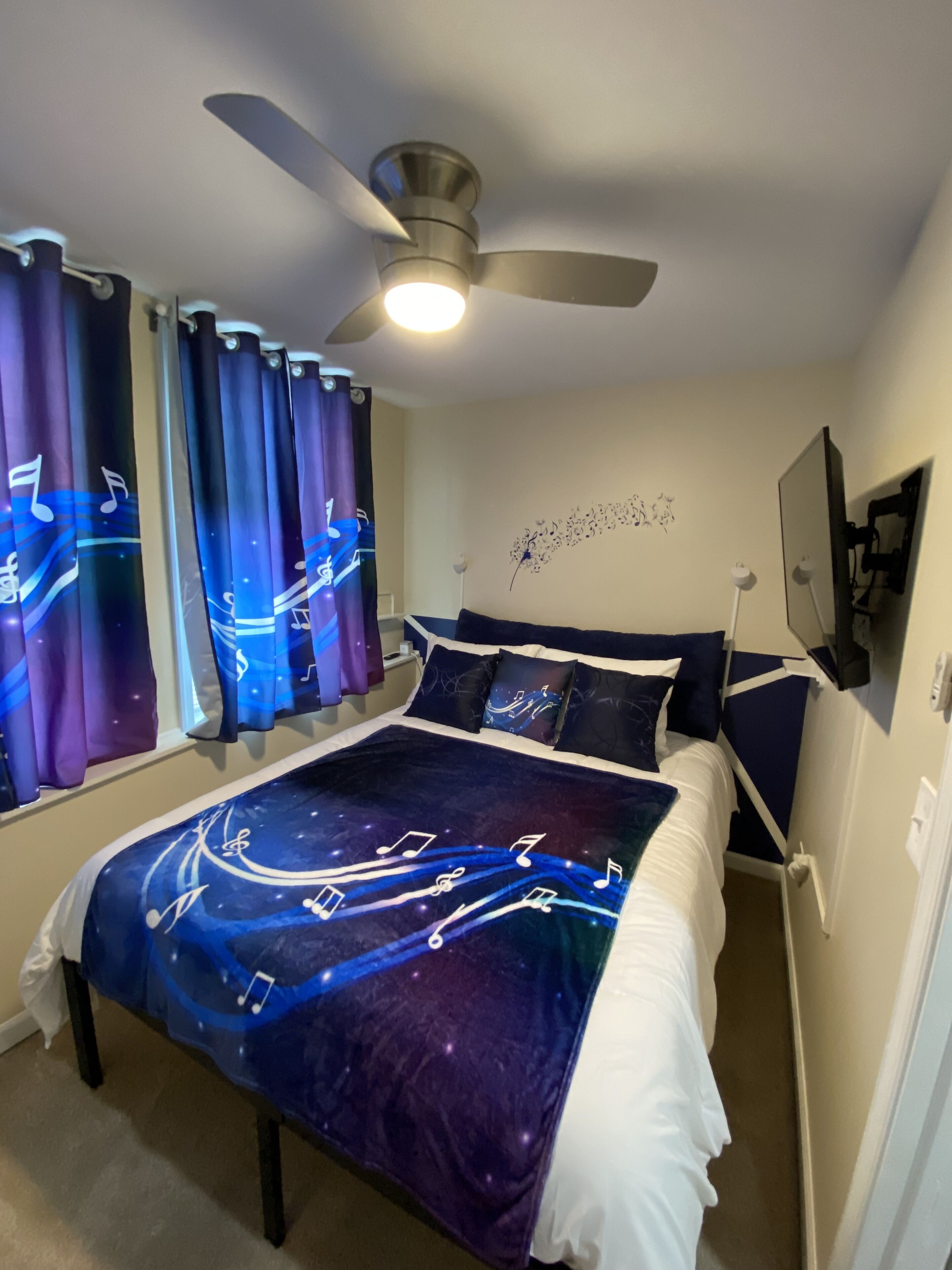 3 slaapkamers, een bureau, een strijkplank/strijkijzer, gratis wifi