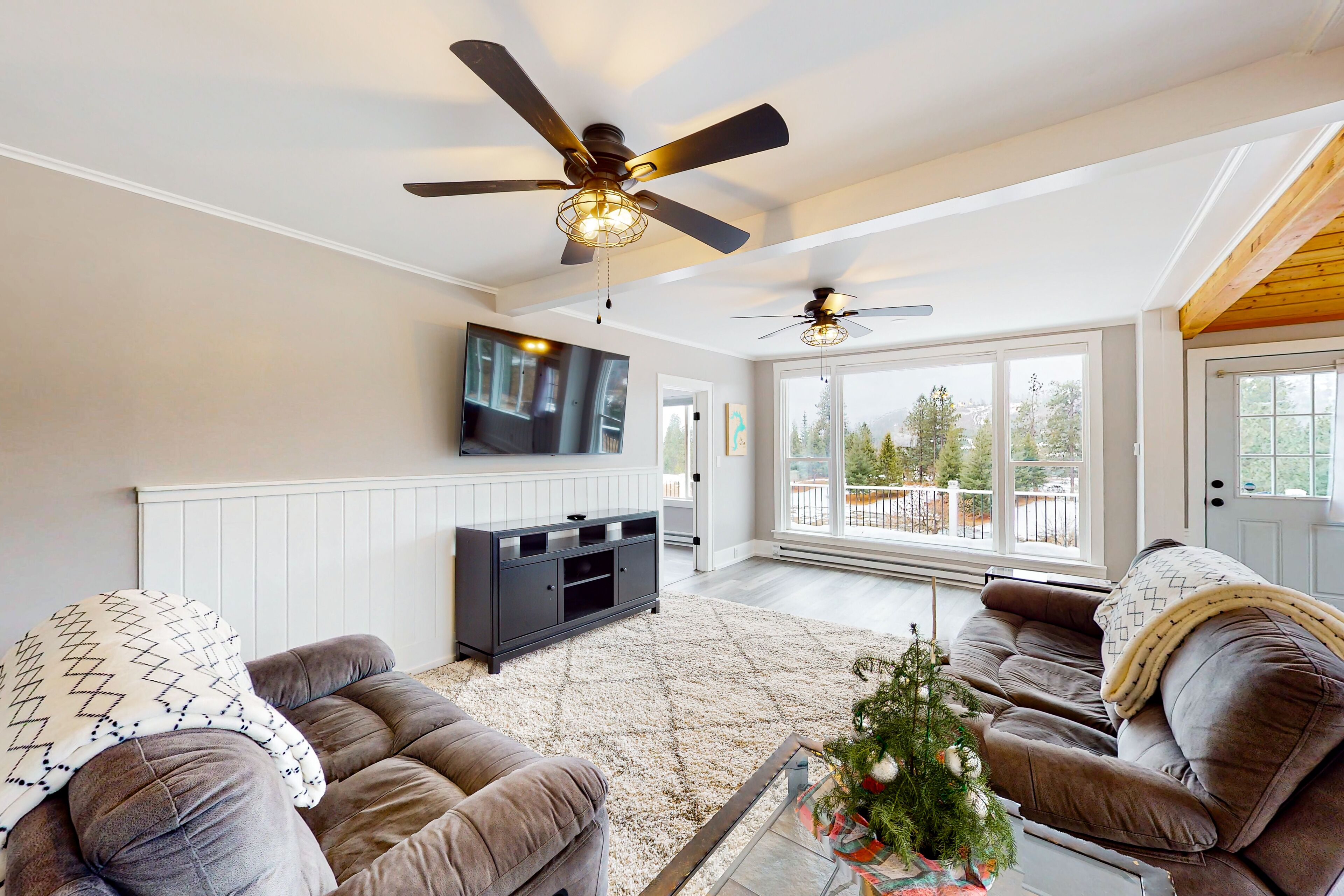 Dog-friendly home with gorgeous mountain view, large deck/yard & woodstove