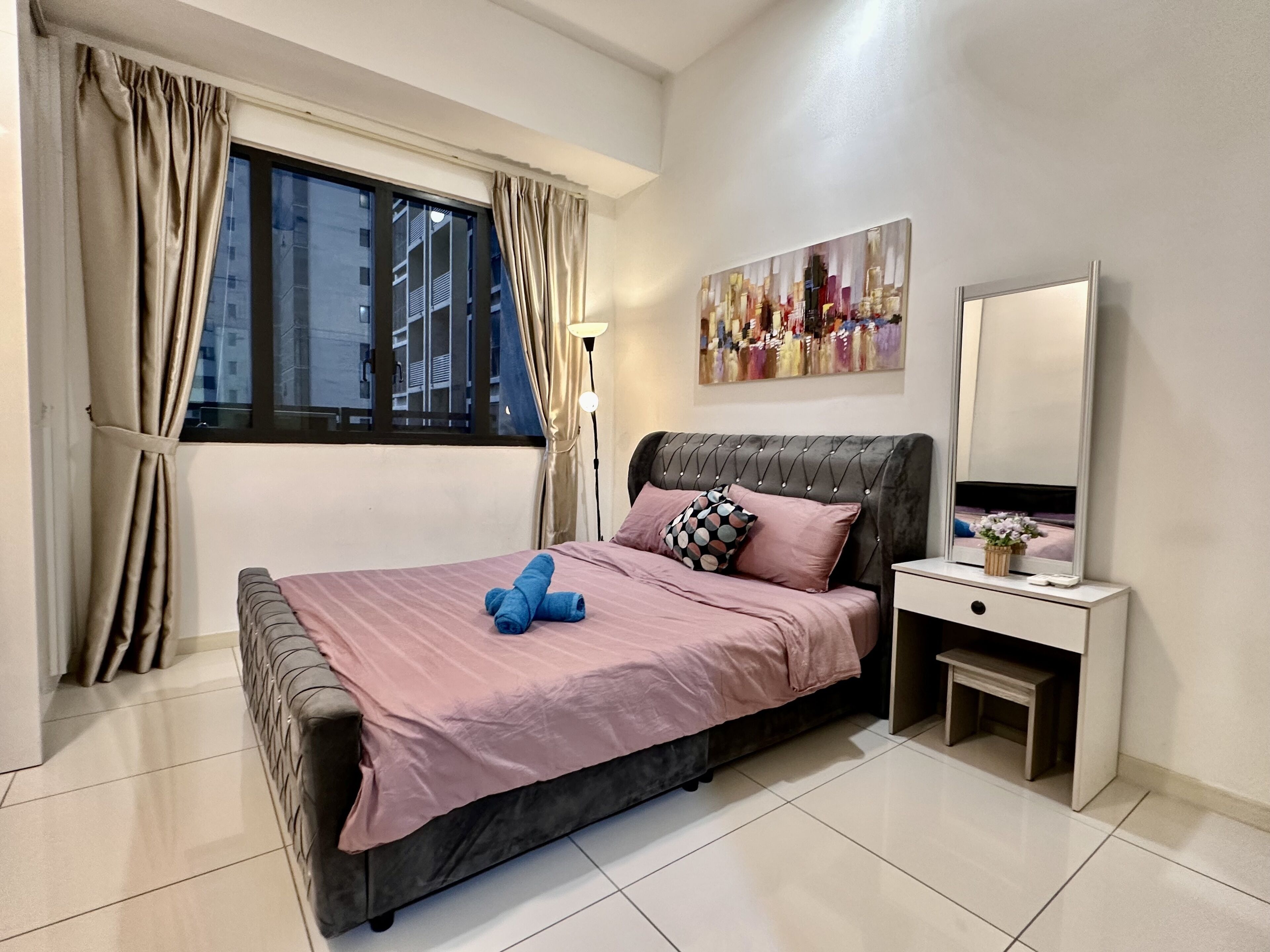 2 bedrooms, premium bedding, individually furnished, desk