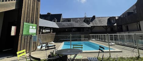 Piscine extérieure, piscine chauffée