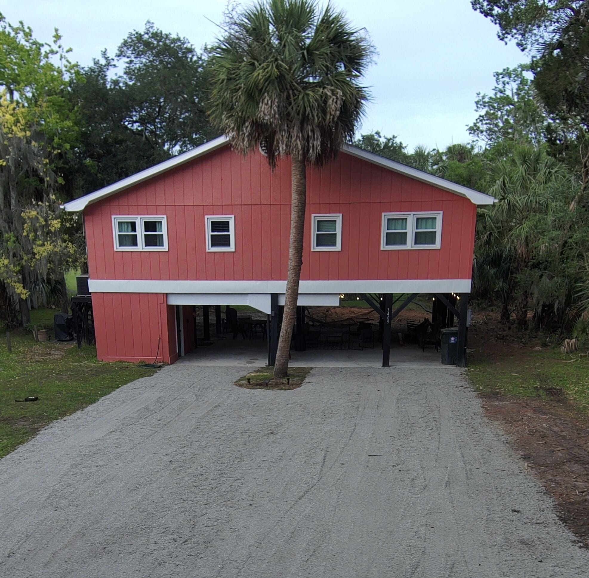 "MUCK IT"-QUINTESSENTIAL Edisto Beach House w/in Steps of Beach
