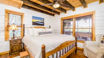 3 habitaciones, escritorio, tabla de planchar con plancha y wifi gratis