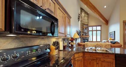 Alpenglow Condo Minutes from Ski Resort