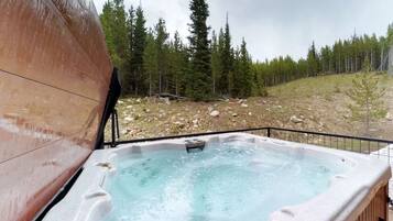 Bain à remous extérieur