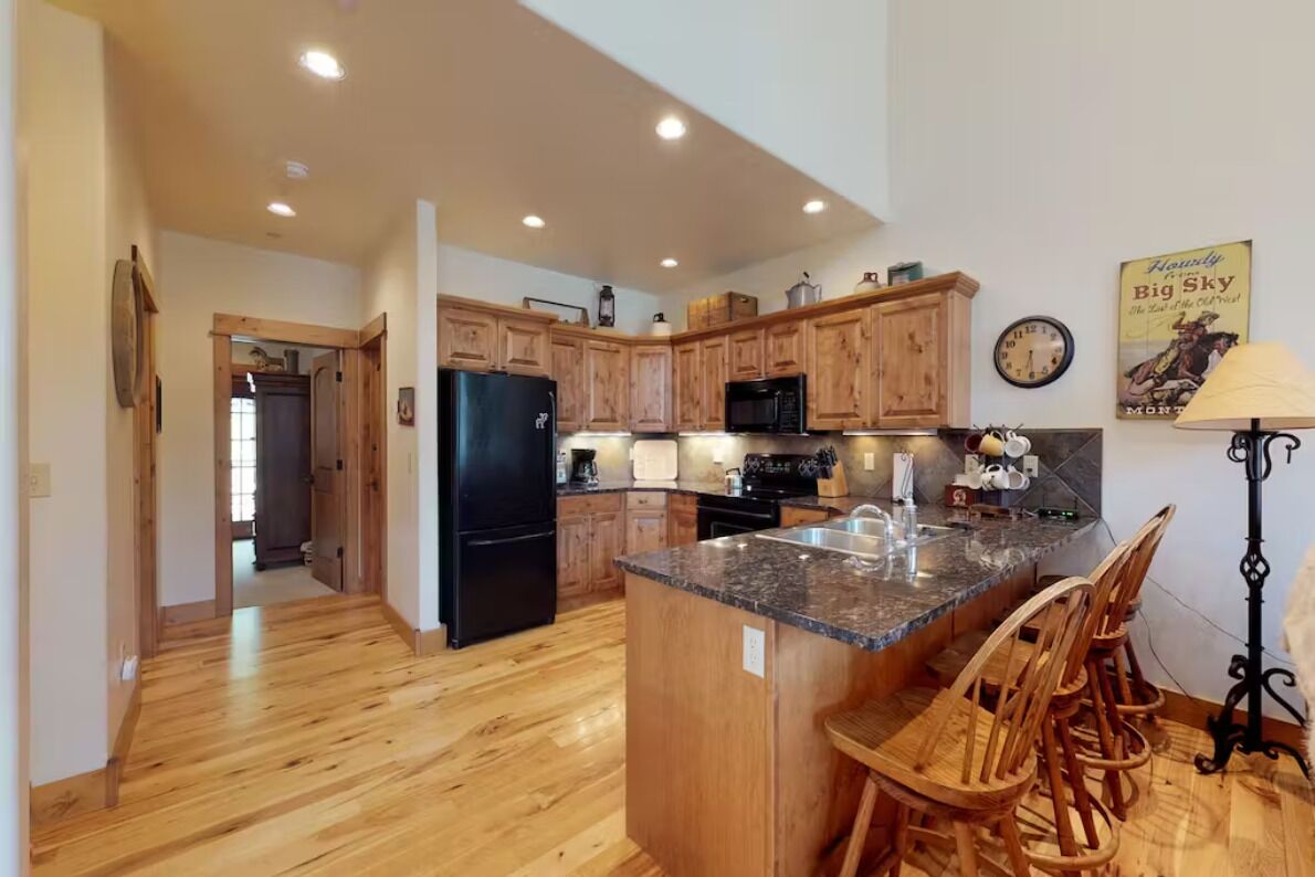 雪櫃、微波爐、焗爐、爐具