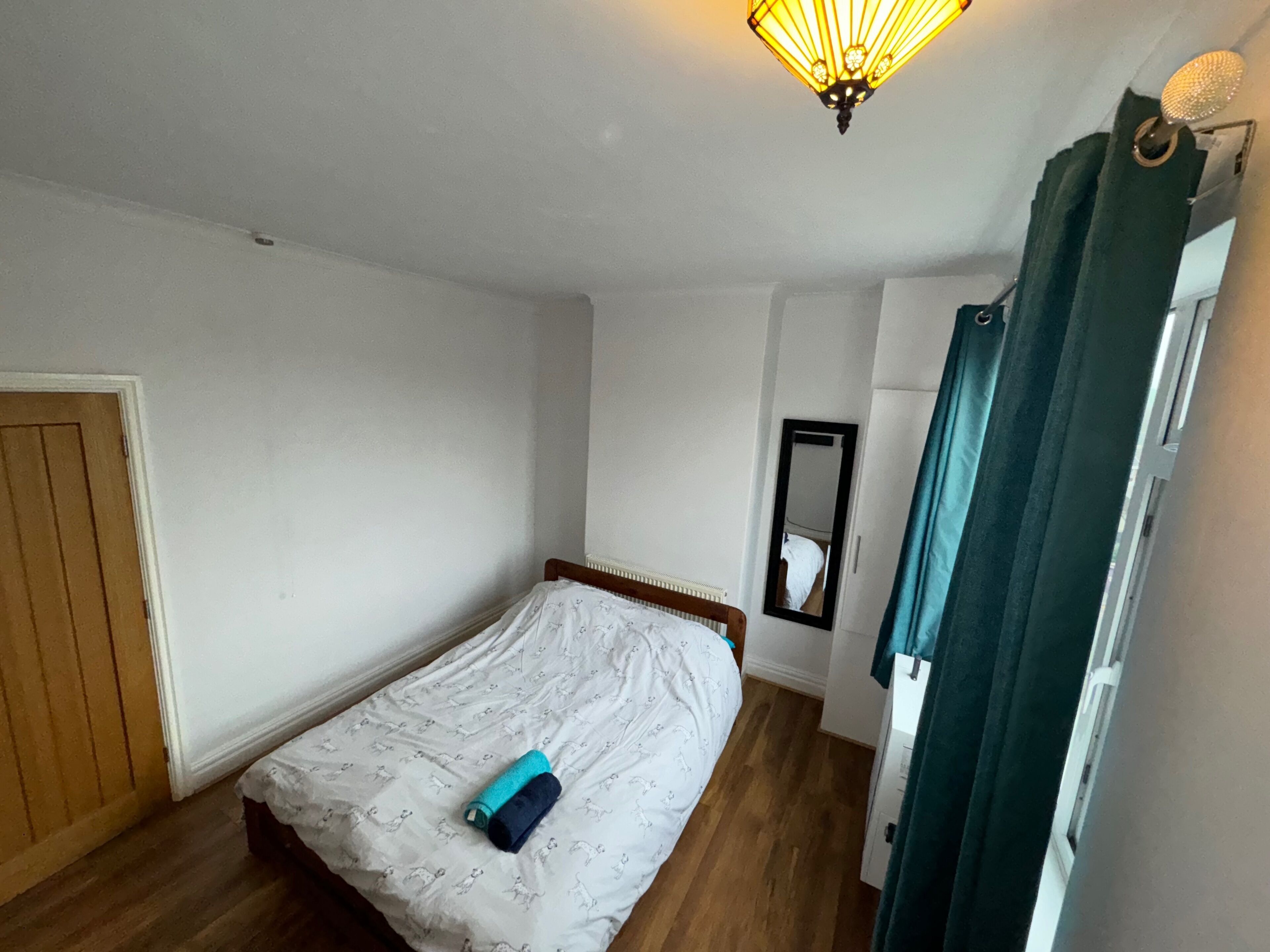 2 camere, ferro/asse da stiro, Wi-Fi gratuito, lenzuola