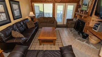 Condo, 2 habitaciones | Área de sala de estar