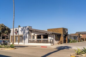 Exterior - Pet-Friendly Loft Steps to Beach (Ventura)