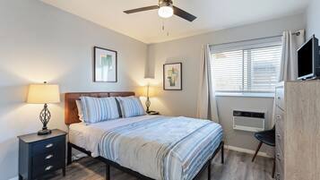 1 chambre, fer et planche à repasser, lit parapluie, Wi-Fi gratuit