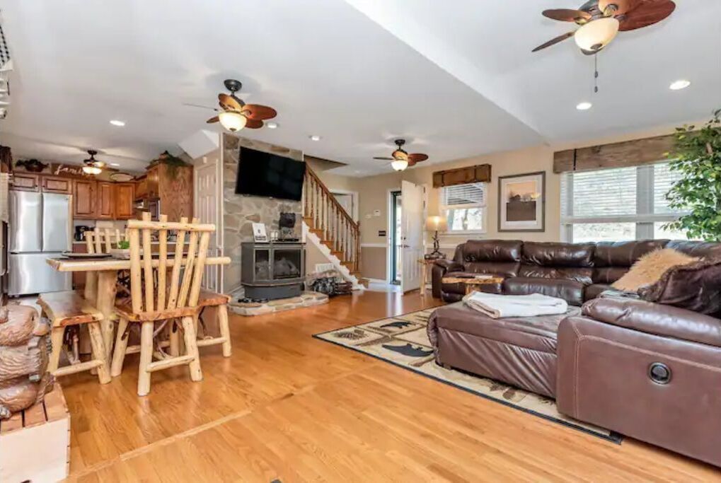 Creekside Cabin near Blue Ridge Parkway