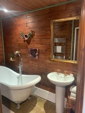 Cottage, 1 Queen Bed | Bathroom | Deep-soaking bathtub, towels - The Lodge - Peaceful Relaxing Hideaway (Leek)