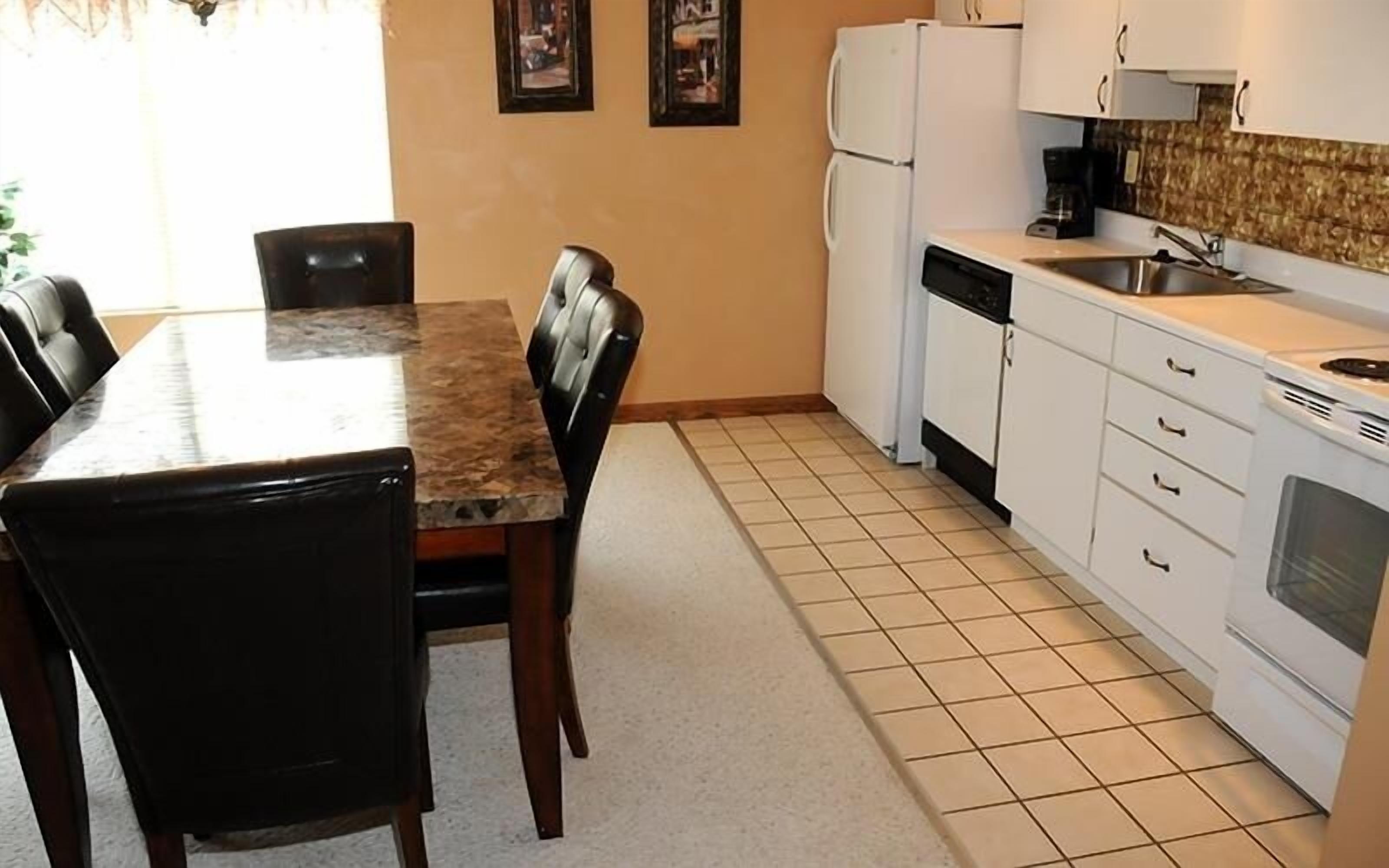 Seven Springs 3 Bedroom Standard Condo, Private Deck With Mountain Views 3 Condo by Redawning