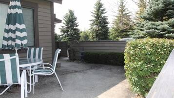 Apartment, 3 Schlafzimmer | Terrasse/Patio