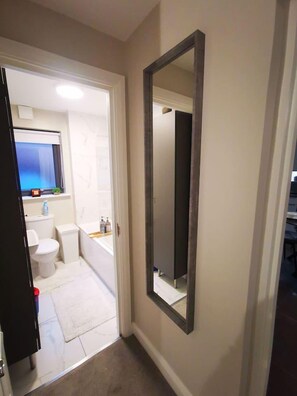 Apartment, Mehrere Betten | Badezimmer | Duschwanne, Komfortbadewanne, Haartrockner, Handt ücher