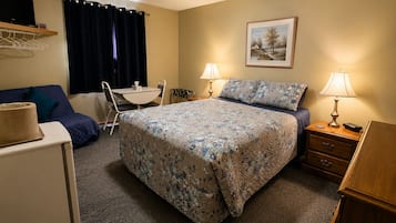 Business Studio Suite | Individually decorated, individually furnished, desk, laptop workspace