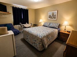 Business Studio Suite | Individually decorated, individually furnished, desk, laptop workspace