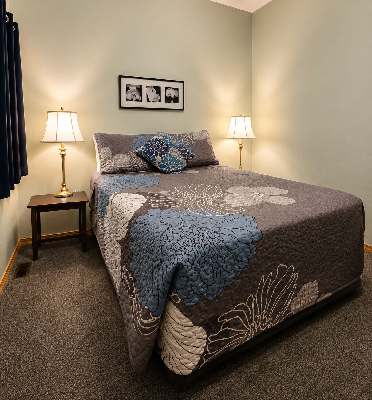 Economy Room