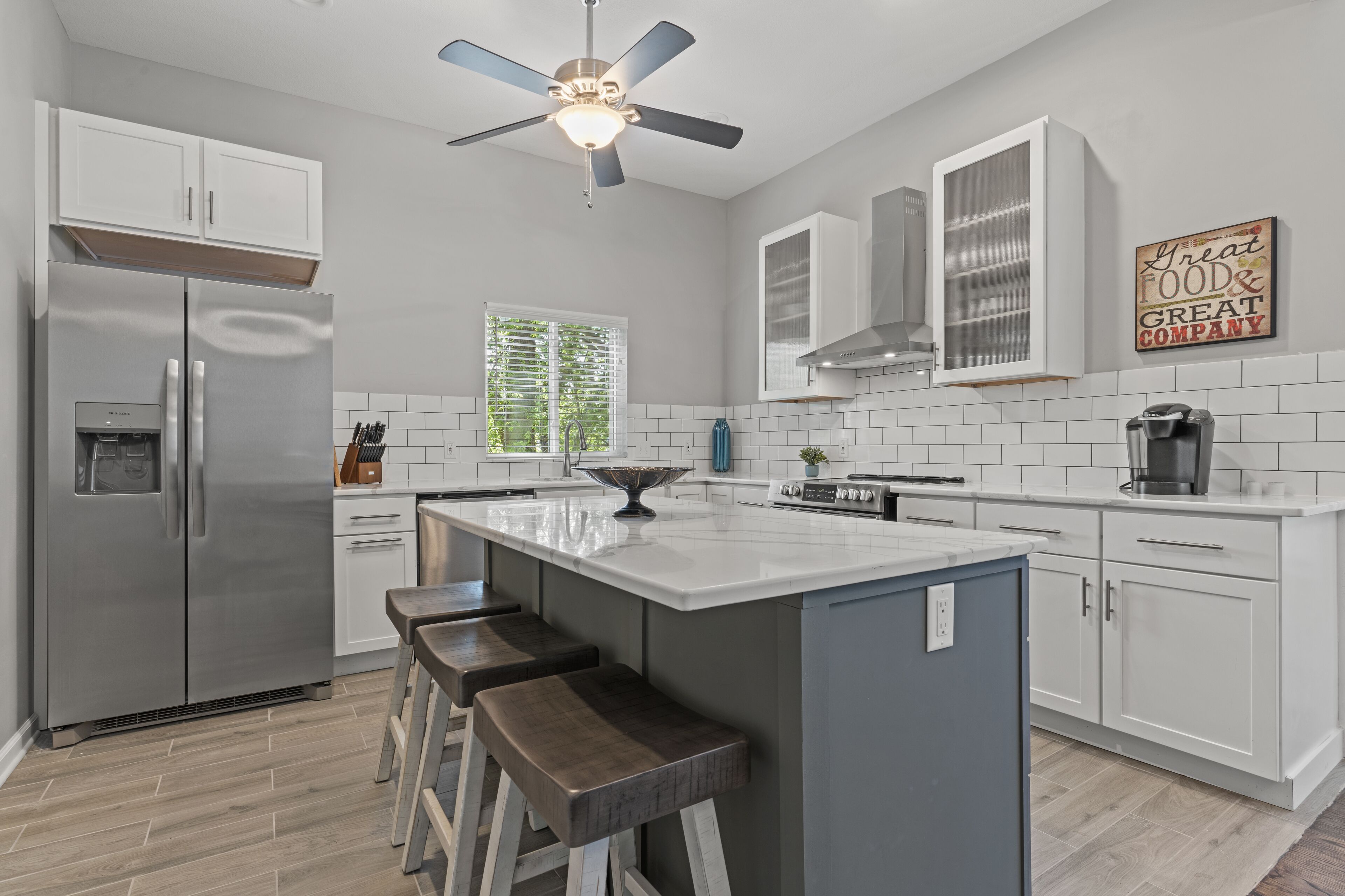 Spacious Upscale Retreat