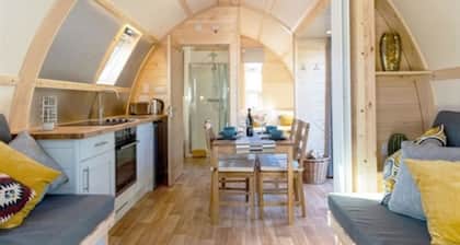 Wigwam Lodge Pod With Hot Tub