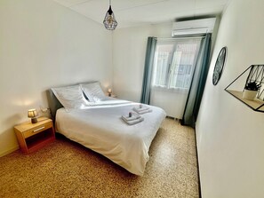 1 bedroom, iron/ironing board, WiFi, bed sheets - Bright apartment for a pleasant stay in Hyères (Hyères)