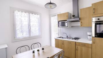 Køleskab, mikrobølgeovn, ovn, opvaskemaskine