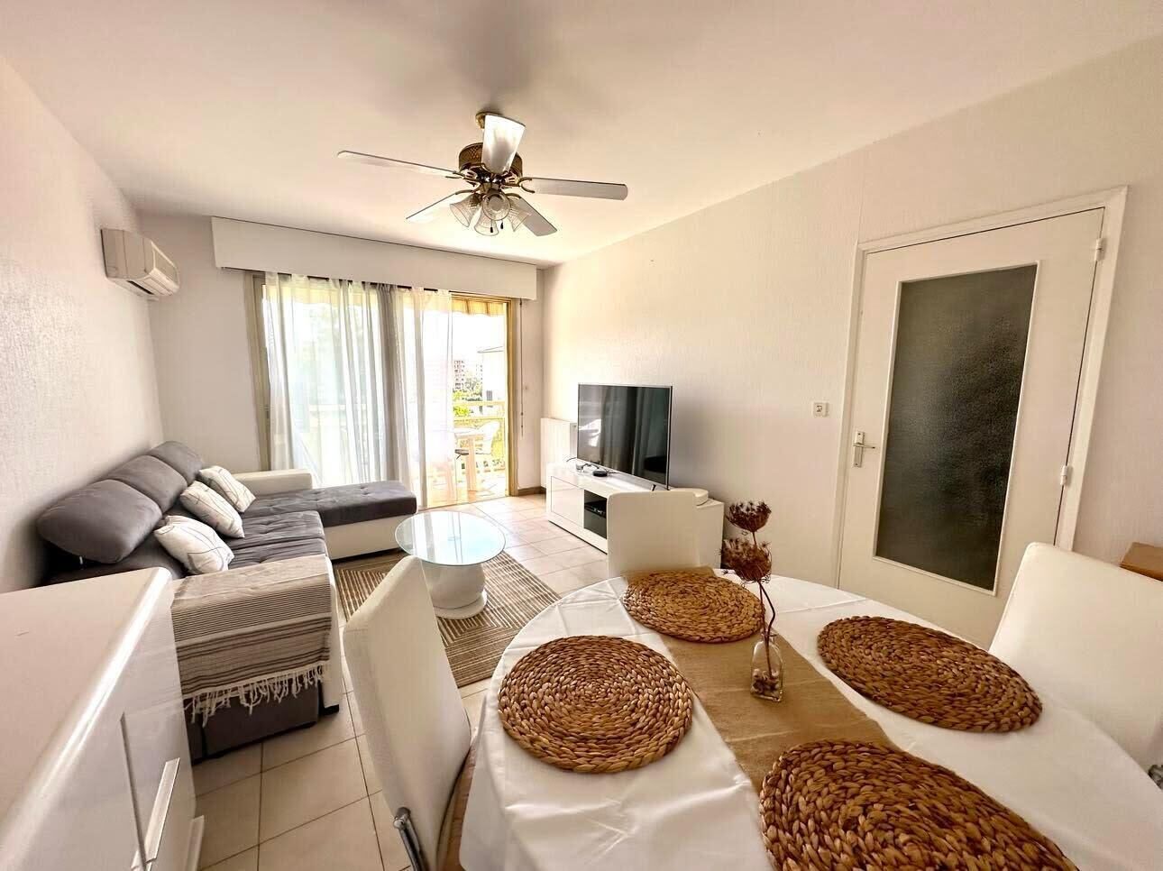 Spacious and bright cocoon with terrace in Ajaccio