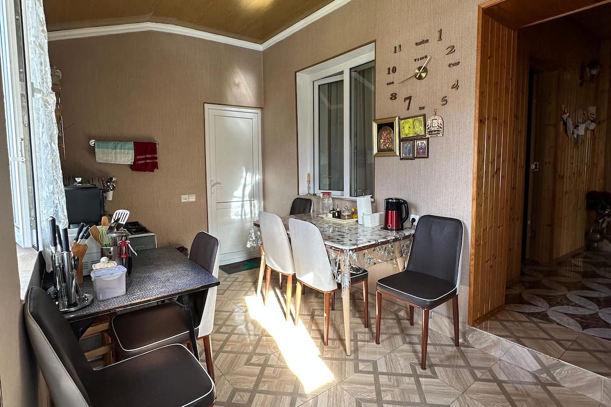 Comfort Room, 1 Queen Bed | 1 bedroom, free WiFi