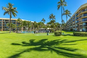 Condo, 2 Bedrooms | Property grounds