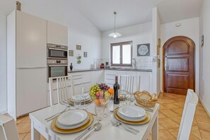 Family House, Multiple Bedrooms, 2 Bathrooms (Pool House Kristina near Poreč) | Dining