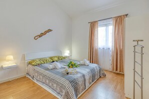 Family House, Multiple Bedrooms, 2 Bathrooms (Pool House Kristina near Poreč) | 2 bedrooms, iron/ironing board, bed sheets