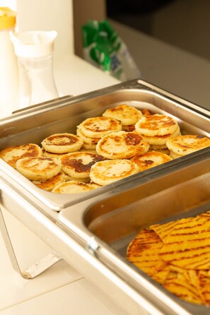 Free daily buffet breakfast  - 3H Hotel Rodadero Santa Marta (Santa Marta)