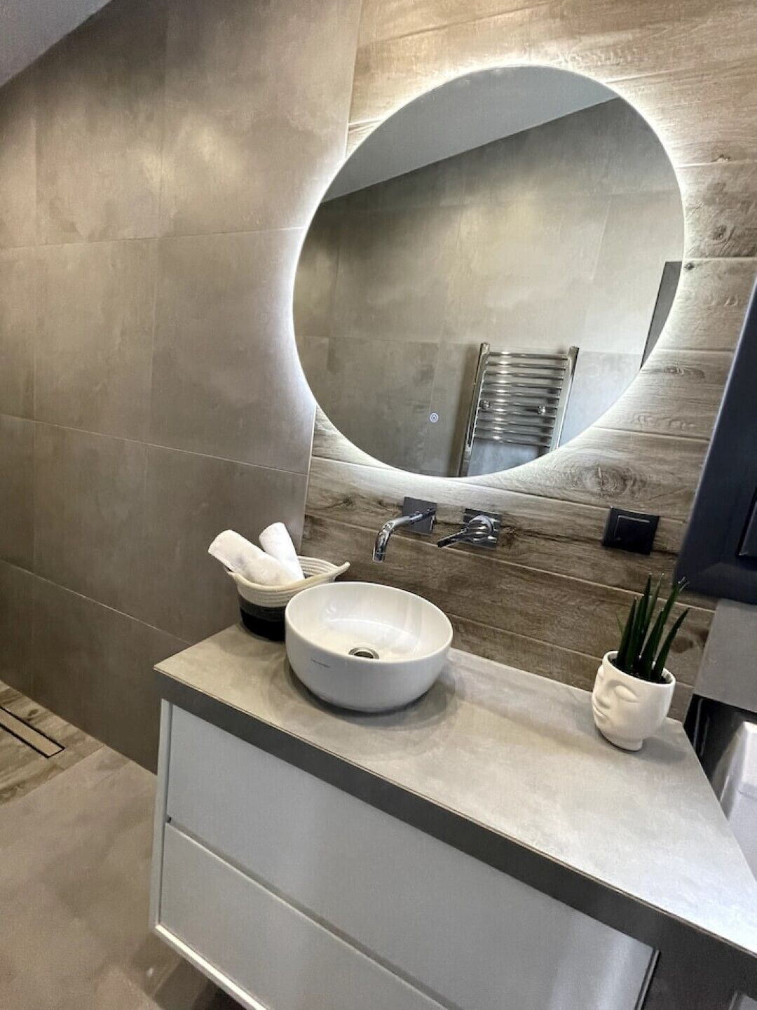 Breathtaking View Design Apartment