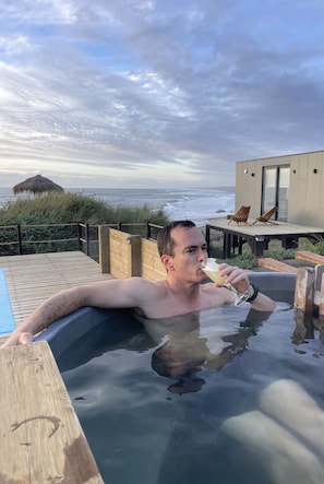 Deluxe Cabin | Terrace/patio - Recondito Lodge (Pichilemu)