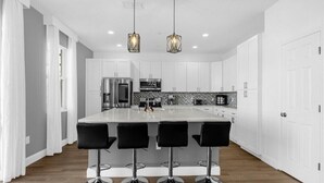 Private kitchen - 6 Bedrooms/ 3.5 Bathrooms/ Liberty Village (4539 PC) (Kissimmee)