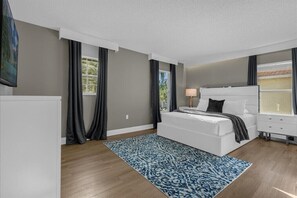 6 makuuhuonetta, silitysrauta/-lauta, Wi-Fi, vuodevaatteet