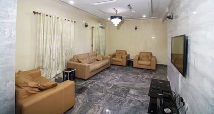 LUXURY HOME 4Bedroom Secured