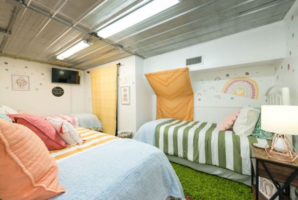 Downtown Hideaway on trendy Denton square