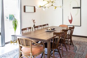 Dining - The Peach Residence (Palm Springs)