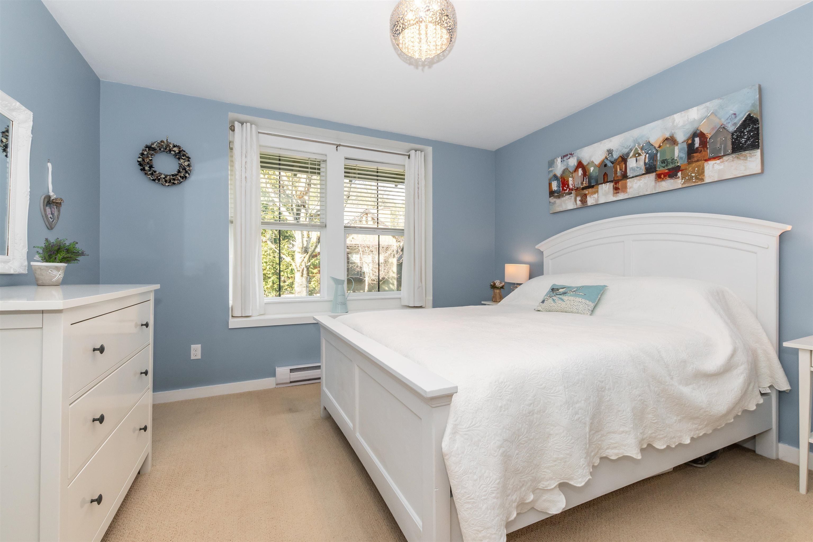 Cultus Lake Private Forest 2BR+Loft Cottage Resort Style