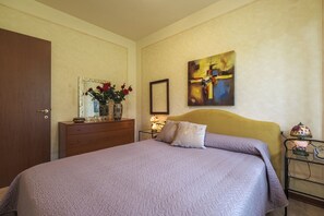 2 sovrum, strykjärn/strykbräda, gratis wi-fi och sängkläder