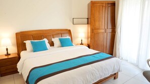 2 عدّة غرف نوم ومكواة/لوح كي وواي فاي مجانًا وملاءات أسرّة