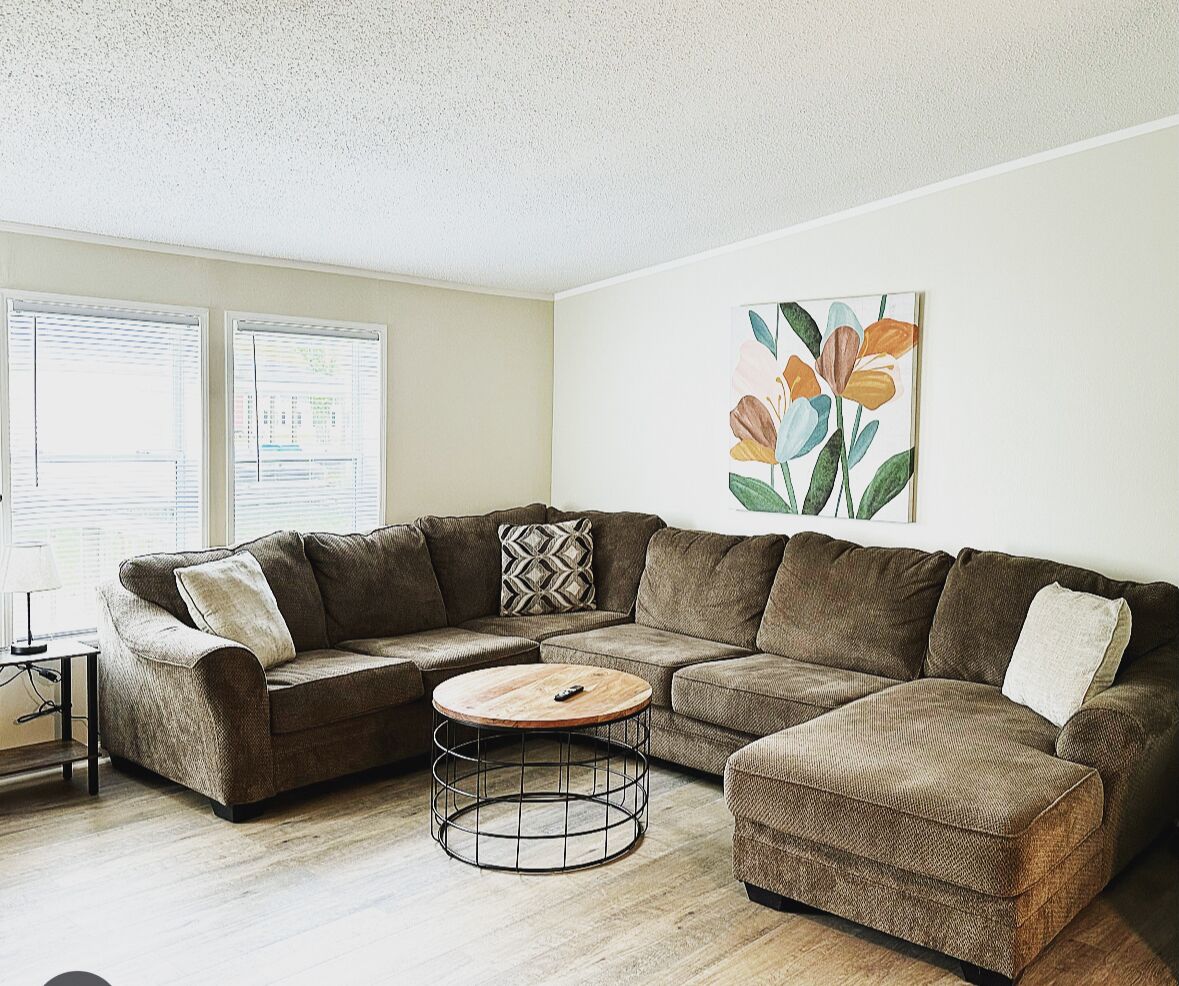 4 BDRM Lake Ranch Sleeps 10 in the Heart of GOTL