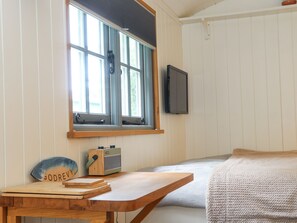 Cottage | Interior - Godrevy Shepherds Hut (Hayle)
